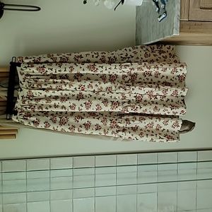 Meadows floral skirt